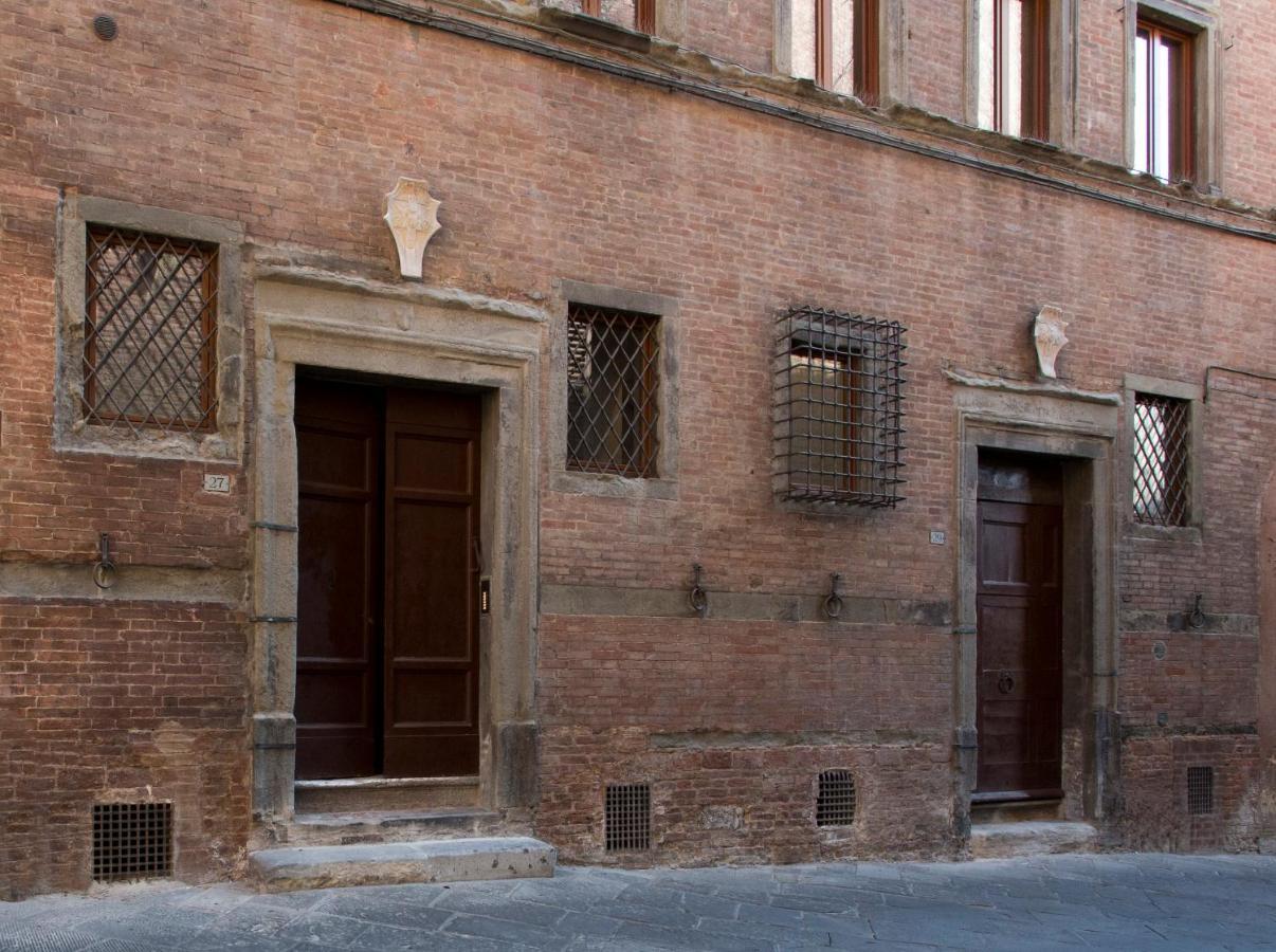 シエーナResidenza D'Epoca Palazzo Piccolominiアパートメント エクステリア 写真